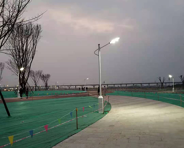 红阳正道一体化光能路灯5.jpg